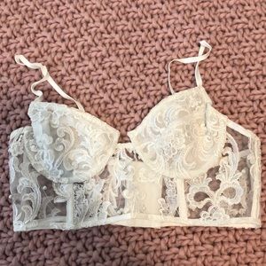 Lace bustier